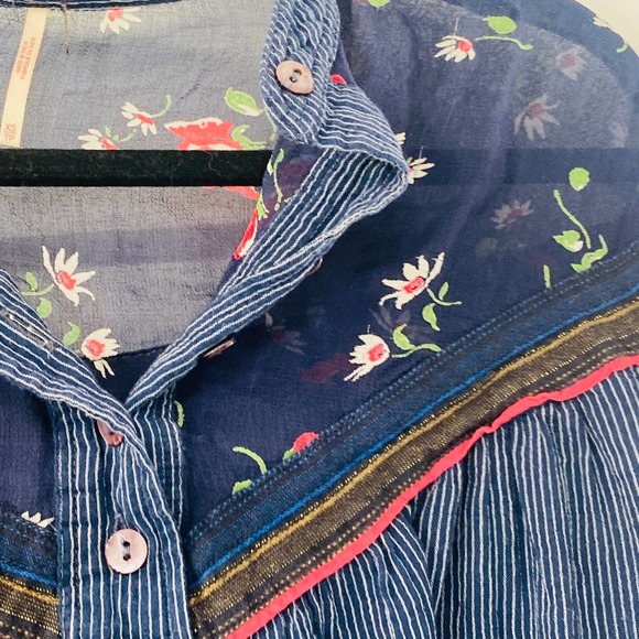 Free People Hearts and Colors Blue Floral Striped Oversized Top Size XS - Picture 8 of 10